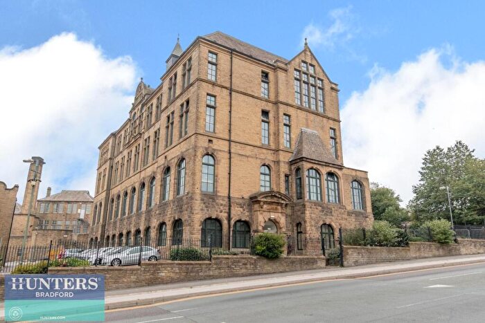 2 Bedroom Apartment For Sale In Byron Halls, Byron Street Bradford, BD3