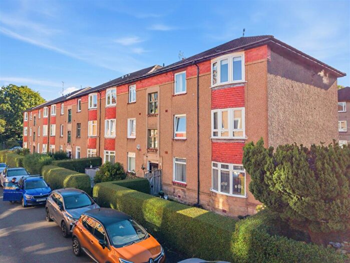 2 Bedroom Flat For Sale In / Penrith Drive, Kelvindale, G12
