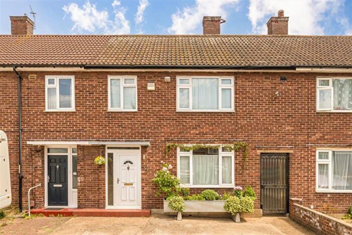 3 Bedroom House For Sale In Dursley Close, Blackheath, SE3
