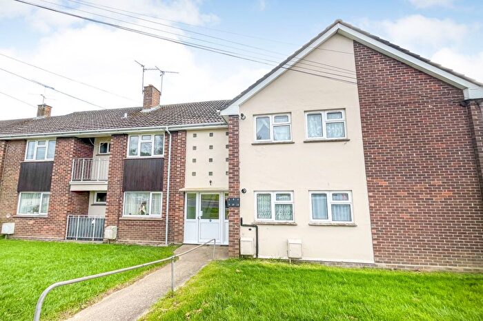 2 Bedroom Flat For Sale In Meadow Road, Yeovil, BA21
