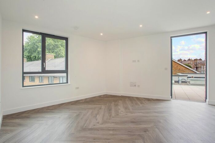 2 Bedroom Flat To Rent In Burney Street, London, SE10