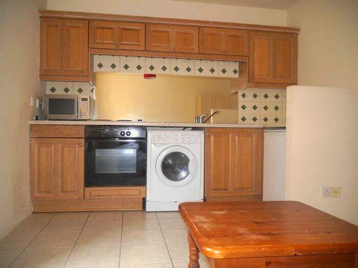 Studio To Rent In Nethergate, Dundee, DD1