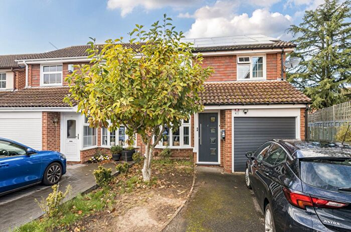 3 Bedroom Semi Detached House For Sale In Doddington Close, Lower Earley, Reading, RG6