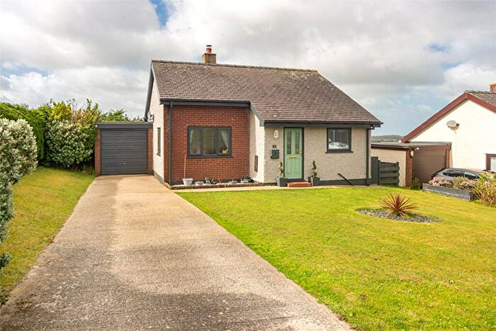 2 Bedroom Bungalow For Sale In Hafod Lon, Rhiwlas, Bangor, Gwynedd, LL57