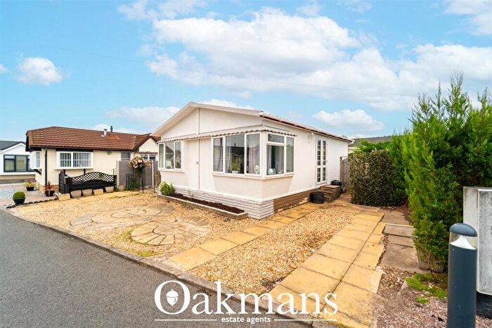 2 Bedroom Property For Sale In North Drive, Wootton Hall, Wootton Wawen, Henley-in-Arden, B95
