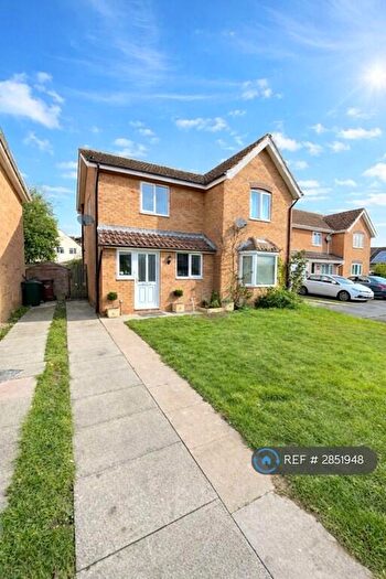 2 Bedroom Semi Detached House To Rent In Banks Furlong, Bicester, OX26