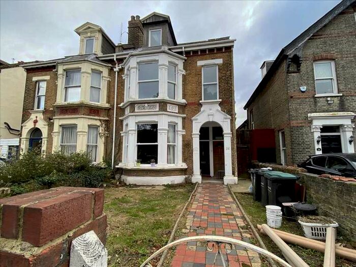 1 Bedroom Apartment To Rent In Pelham Road, Gravesend, DA11
