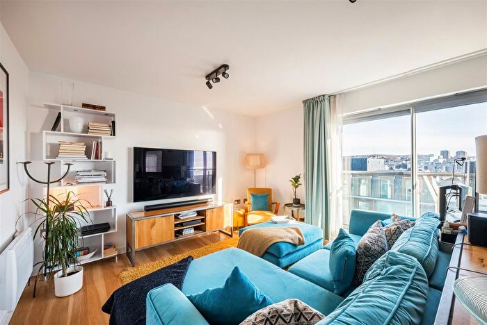 1 Bedroom Flat For Sale In Queens Road, Brighton, BN1