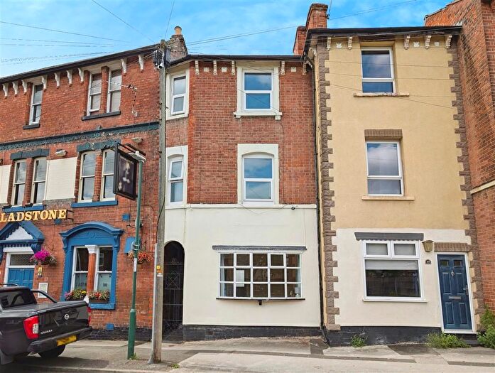 3 Bedroom Terraced House For Sale In Loscoe Road, Carrington, Nottingham, NG5