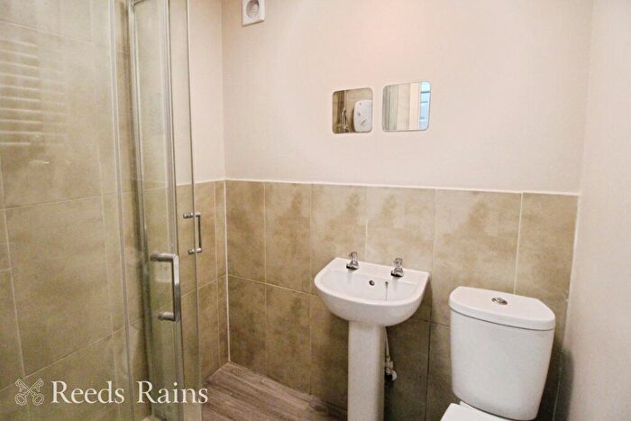 1 Bedroom Apartment To Rent In Chester Road, Macclesfield, Cheshire, SK11