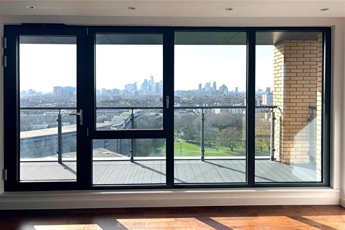2 Bedroom Flat For Sale In Grand Regent Tower, Bethnal Green, E2