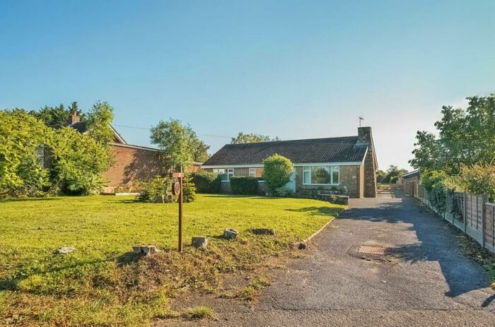 4 Bedroom Detached Bungalow For Sale In Milton Road, Clapham, MK41