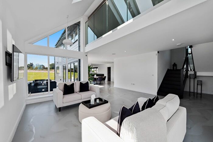 5 Bedroom Detached House For Sale In Montrose, DD10