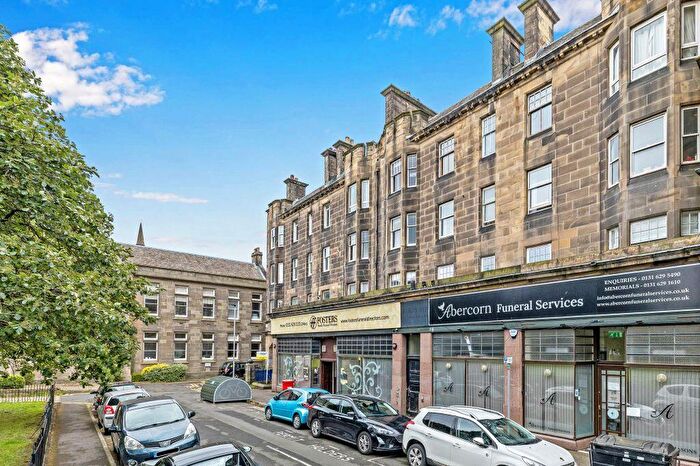2 Bedroom Flat For Sale In / Taylor Gardens, Leith, Edinburgh, EH6