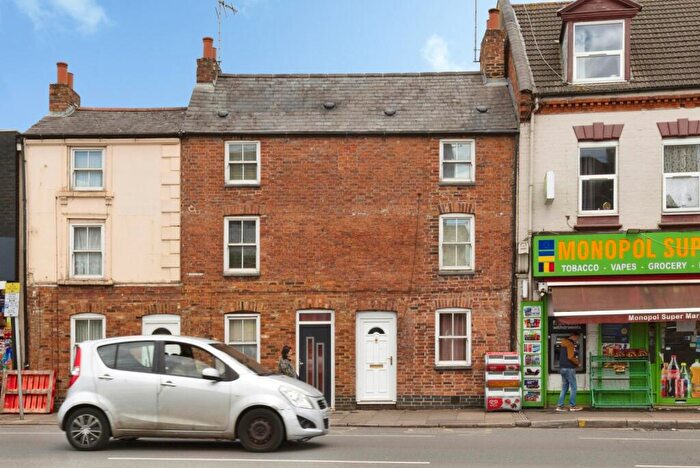 2 Bedroom Terraced House For Sale In Barrack Road, Northampton, Northamptonshire, NN1