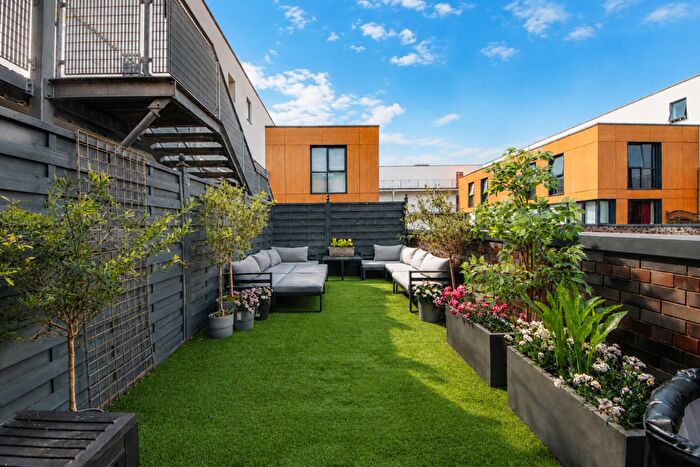 2 Bedroom Apartment For Sale In The Mews, Advent Way, Manchester, M4