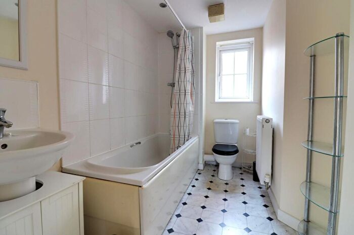 2 Bedroom Apartment To Rent In Ranshaw Drive, Stafford, ST17