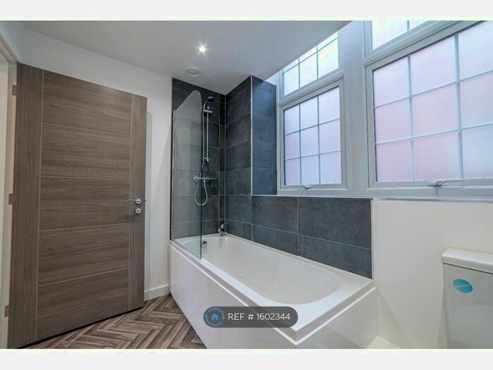 2 Bedroom End Of Terrace House To Rent In Abbey Park, Worksop, S80