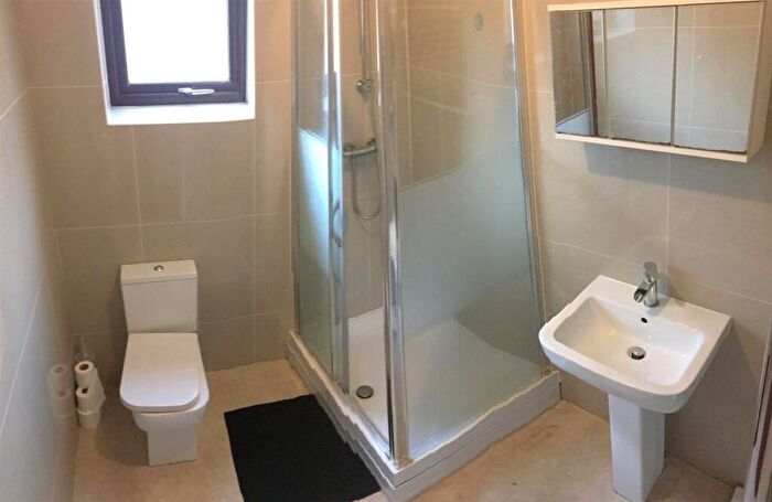 5 Bedroom House To Rent In Wilmslow Road, Manchester, M14