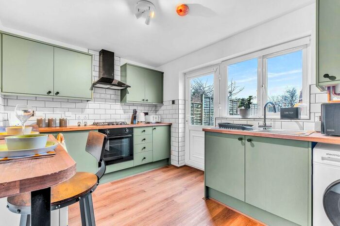 2 Bedroom House To Rent In Tudor Street, Birmingham, B18