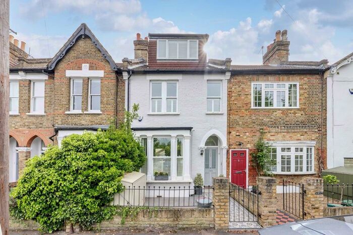 4 Bedroom Property To Rent In Kings Road, Teddington, TW11