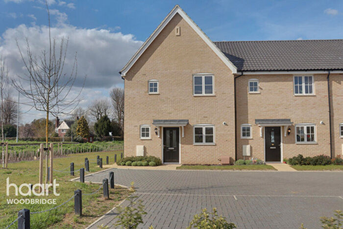 3 Bedroom End Of Terrace House For Sale In Barrows Close, Wickham Market, IP13