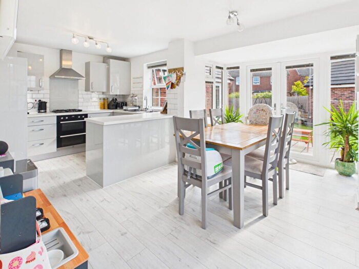 4 Bedroom Detached House For Sale In Reaseheath Way, Henhull, Nantwich, CW5 - Photo 7