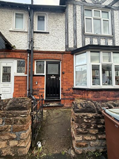 5 Bedroom Terraced House To Rent In Elmsthorpe Avenue // Bed // Bathroom, NG7