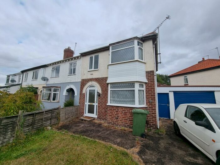 3 Bedroom Semi-Detached House To Rent In Swadling Street, Leamington Spa, CV31
