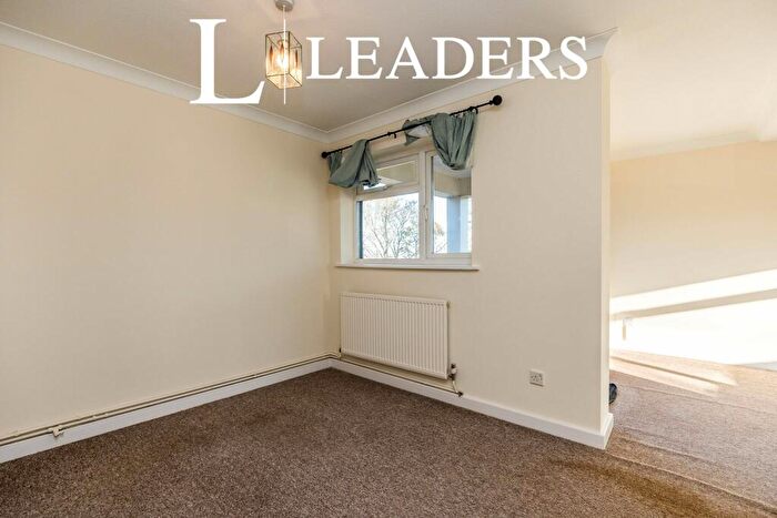 2 Bedroom Apartment To Rent In Warren Road, Guildford, GU1