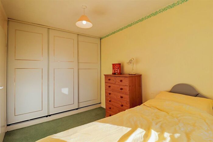 2 Bedroom Semi-Detached House For Sale In St. Wulstan Way, Southam, CV47