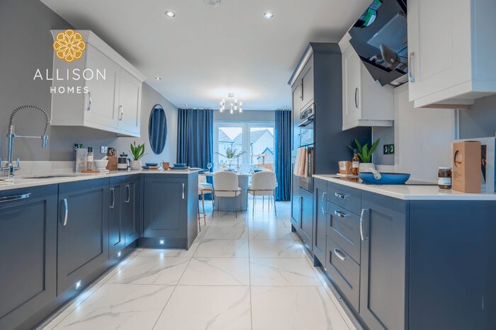 4 Bedroom Detached House For Sale In Fernwood, Newark, Nottinghamshire, NG24