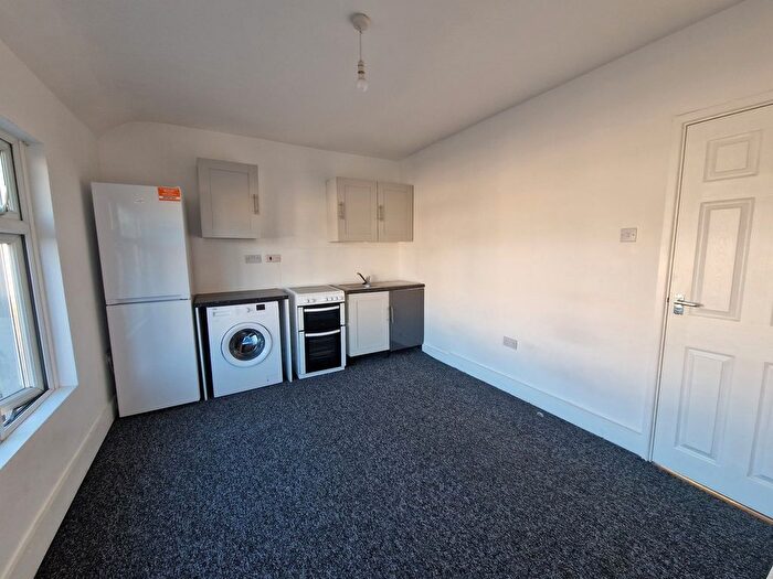 2 Bedroom Terraced House To Rent In Vicarage Farm Road, Hounslow, TW5