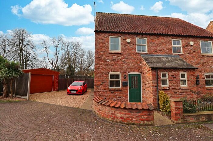 2 Bedroom Semi-Detached House For Sale In Hodson Close, Skellingthorpe, LN6