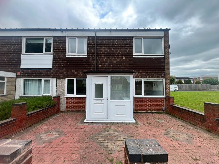 3 Bedroom Property To Rent In Maytree Close, Birmingham, B37