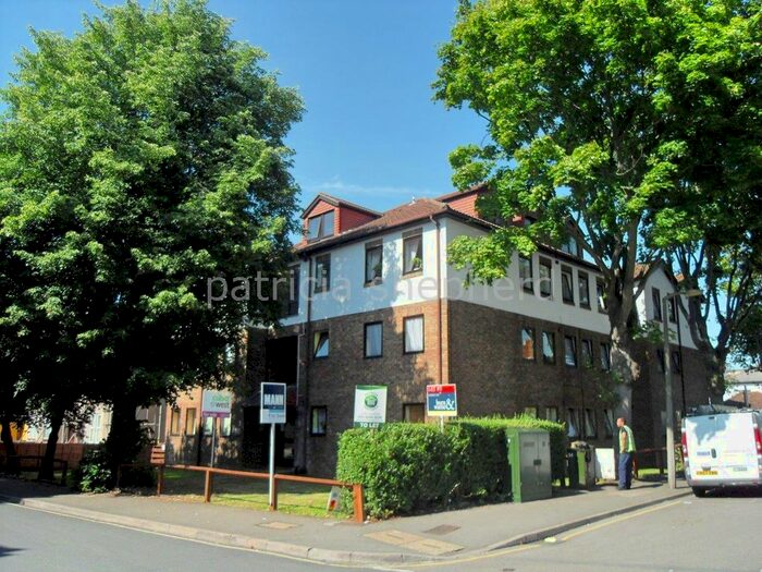 Studio To Rent In Burnell Road, Sutton, SM1