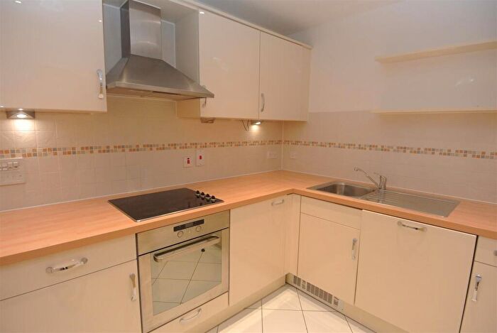 2 Bedroom Apartment To Rent In Station Approach, Woking, GU22