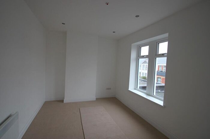 1 Bedroom Flat To Rent In Whitchurch Road, Cardiff, CF14