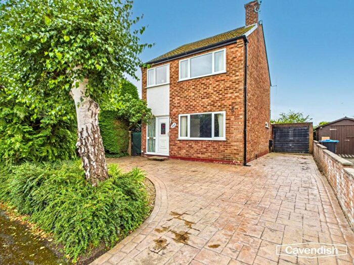 3 Bedroom Detached House For Sale In Chestnut Close, Hoole, Chester, CH2