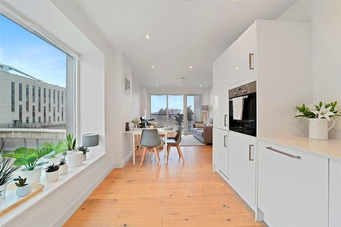 1 Bedroom Apartment To Rent In Prospect Row, Stratford, London, E15