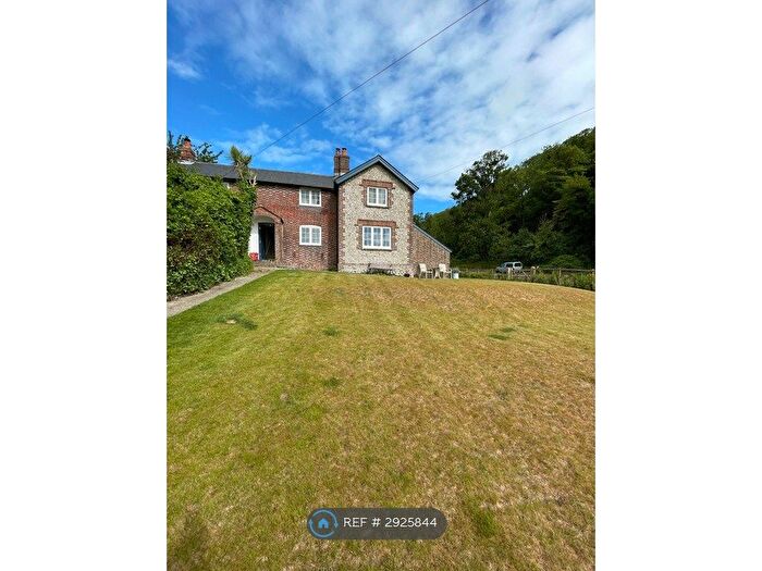2 Bedroom Semi-detached House To Rent In Brigdens Farm Cottages, Lewes, BN8