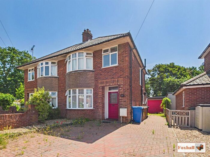 3 Bedroom Semi Detached House For Sale In Dorset Close, Ipswich, IP4