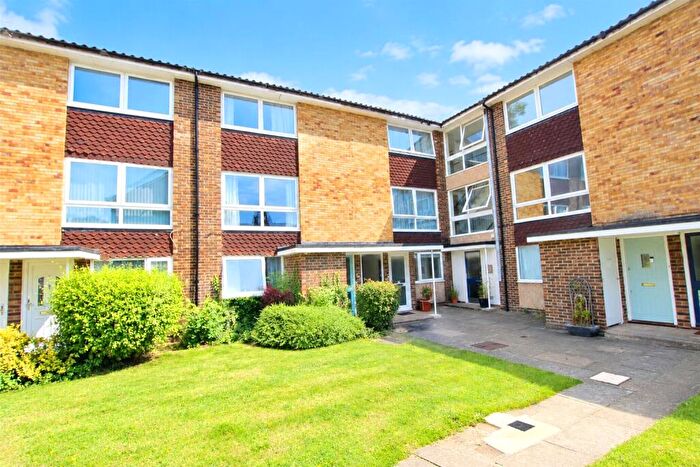 2 Bedroom Apartment To Rent In Wokingham Road, Bracknell, Berkshire, RG42
