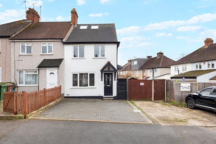 3 Bedroom End Terrace House For Sale In Beeches Road, Sutton, SM3