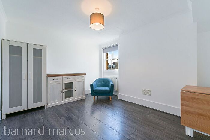 2 Bedroom Flat To Rent In Addison Bridge Place, London, W14
