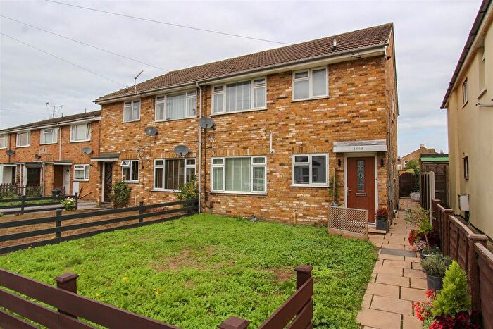 2 Bedroom Maisonette To Rent In Cowley Mill Road, Cowley, Uxbridge, UB8