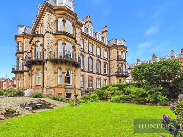 2 Bedroom Flat For Sale In Esplanade Gardens, Scarborough, YO11