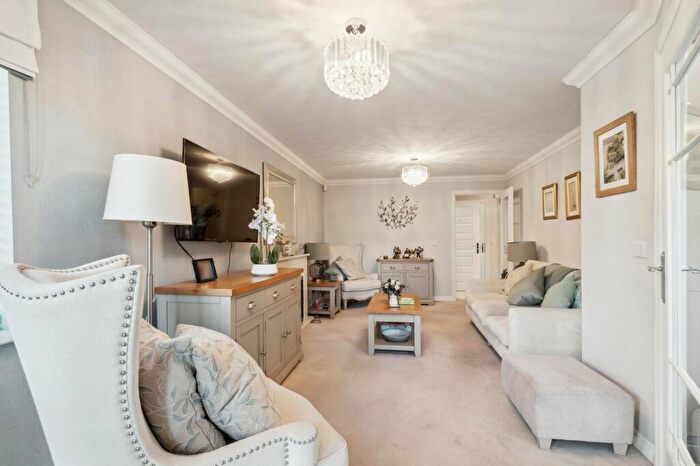 2 Bedroom Retirement Property For Sale In Wratten Road West, Hitchin, SG5