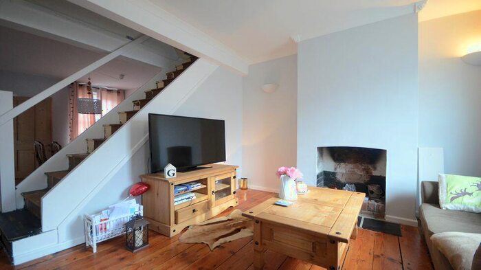 2 Bedroom Terraced House To Rent In Coventry Road, Reading, RG1