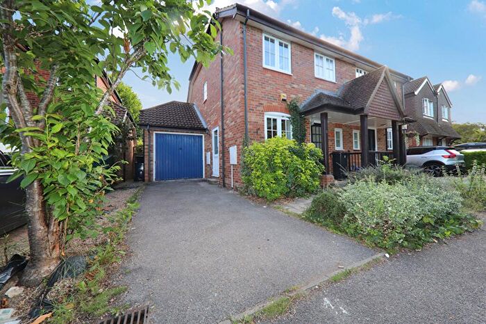 2 Bedroom Semi-Detached House To Rent In The Farthings, Amersham, HP6